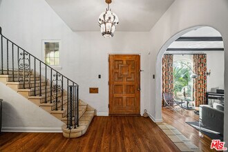 1632 N Orange Grove Ave in West Hollywood, CA - Building Photo - Building Photo