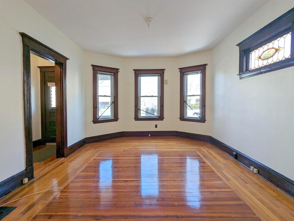 298A Highland Ave in Somerville, MA - Building Photo