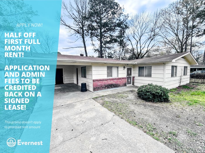 3018 Meadow Forest Dr in Jackson, MS - Building Photo