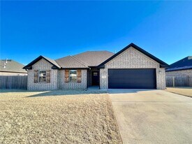 710 Captain Hopkins St in Prairie Grove, AR - Building Photo