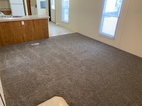 1882 Stafford Ct in Milford, MI - Foto de edificio - Building Photo