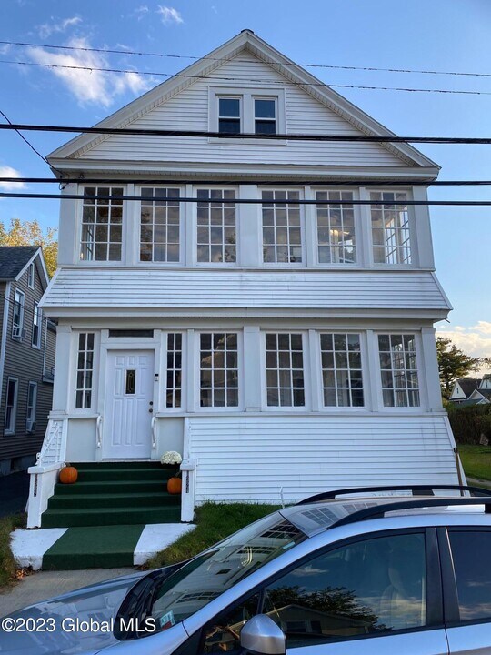 1924 Jerome Ave in Schenectady, NY - Building Photo