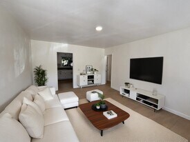 6817-6819 N Figueroa St in Los Angeles, CA - Building Photo