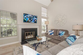 20105 Henderson Rd in Cornelius, NC - Building Photo - Building Photo