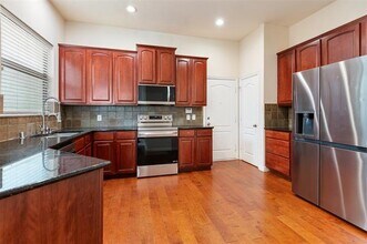 8744 Iron Horse Dr in Irving, TX - Building Photo - Building Photo