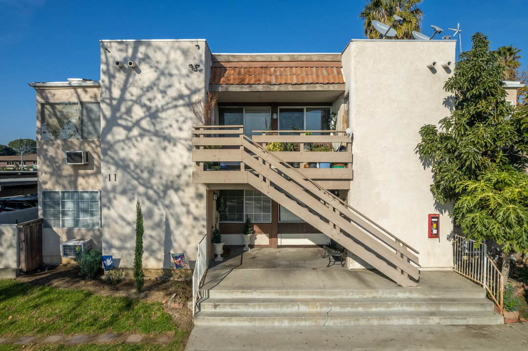 Cinnamon Tree Condominiums in Placentia, CA - Building Photo