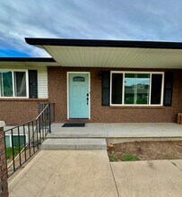 12146 Pineridge Rd in Sandy, UT - Building Photo - Building Photo