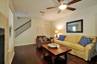 735 Patterson Ave in Austin, TX - Building Photo - Building Photo