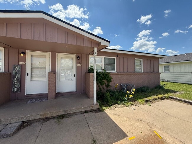 property at 1137 W 43rd St S