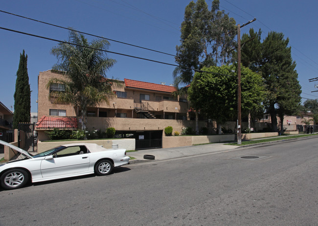 Cedros Park in Panorama City, CA - Building Photo - Building Photo