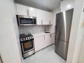 1220 Lexington Ave in New York, NY - Building Photo - Building Photo
