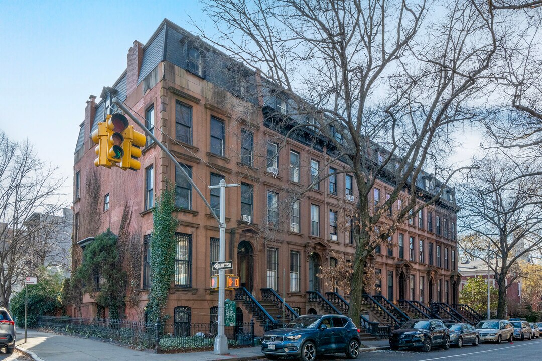 164 Lafayette Ave in Brooklyn, NY - Foto de edificio