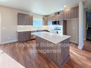 4379 E Wedge St in Nampa, ID - Building Photo - Building Photo