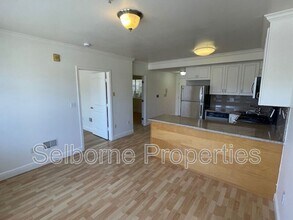 1515 14th Ave in Oakland, CA - Building Photo - Building Photo