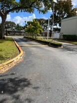 3001 NW 4th Ter, Unit 151 in Pompano Beach, FL - Building Photo