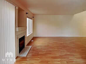 20654 SW Sun Drop Pl in Sherwood, OR - Building Photo - Building Photo