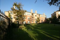 Building Photo - La Valencia Apartments in Dallas, Texas