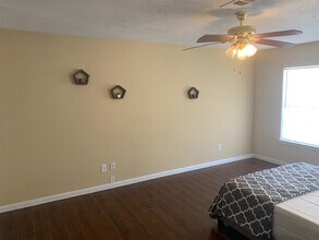 2311 Chelsea Knoll Ln in Houston, TX - Building Photo - Building Photo