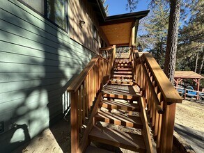 52810 Sugar Pine Dr in Idyllwild, CA - Building Photo - Building Photo