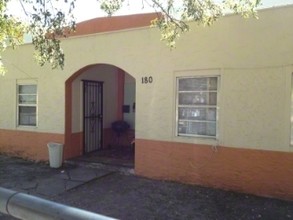 180 NW 59th St in Miami, FL - Building Photo - Building Photo