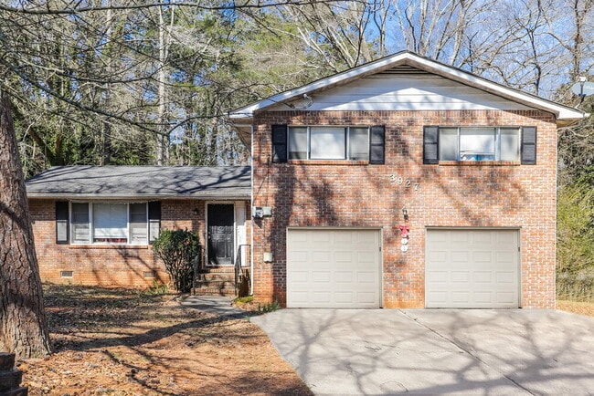 property at 3927 Wildwood Lake Dr SW