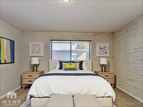 912 S Dorsey Ln in Tempe, AZ - Foto de edificio - Building Photo