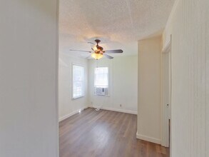 1608 1/2 S Martinson St in Wichita, KS - Building Photo - Building Photo