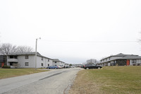 Stratford Apartments in East Peoria, IL - Building Photo - Building Photo