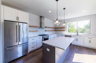 2014 E 9th St in Austin, TX - Building Photo - Building Photo