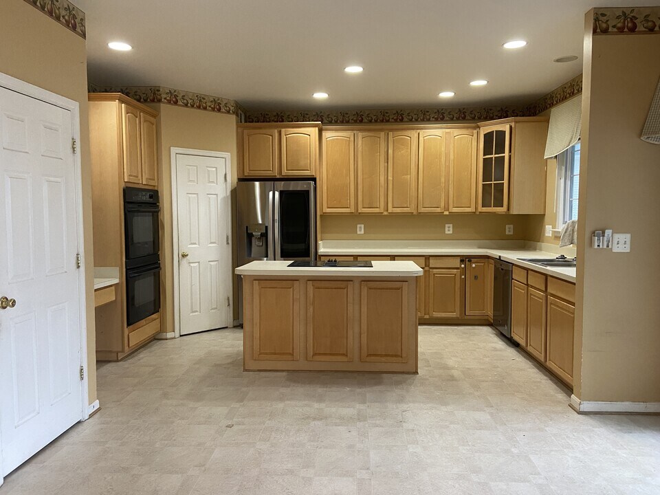 305 N Old Dominion Ln in Purcellville, VA - Building Photo