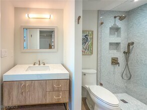 3430 Gulf Shore Blvd N in Naples, FL - Building Photo - Building Photo