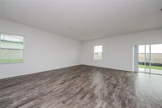 1009 Hidden Dr in Lakeland, FL - Building Photo - Building Photo