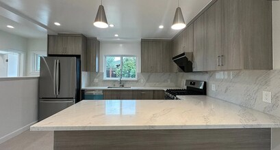 20 Grand Blvd in San Mateo, CA - Building Photo - Building Photo