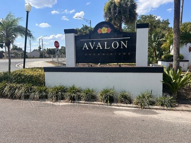 4307 S Semoran Blvd in Orlando, FL - Foto de edificio - Building Photo