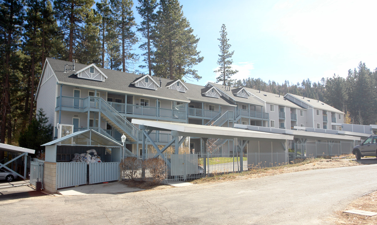 764 B Pine Knot Ave in Big Bear Lake, CA - Building Photo