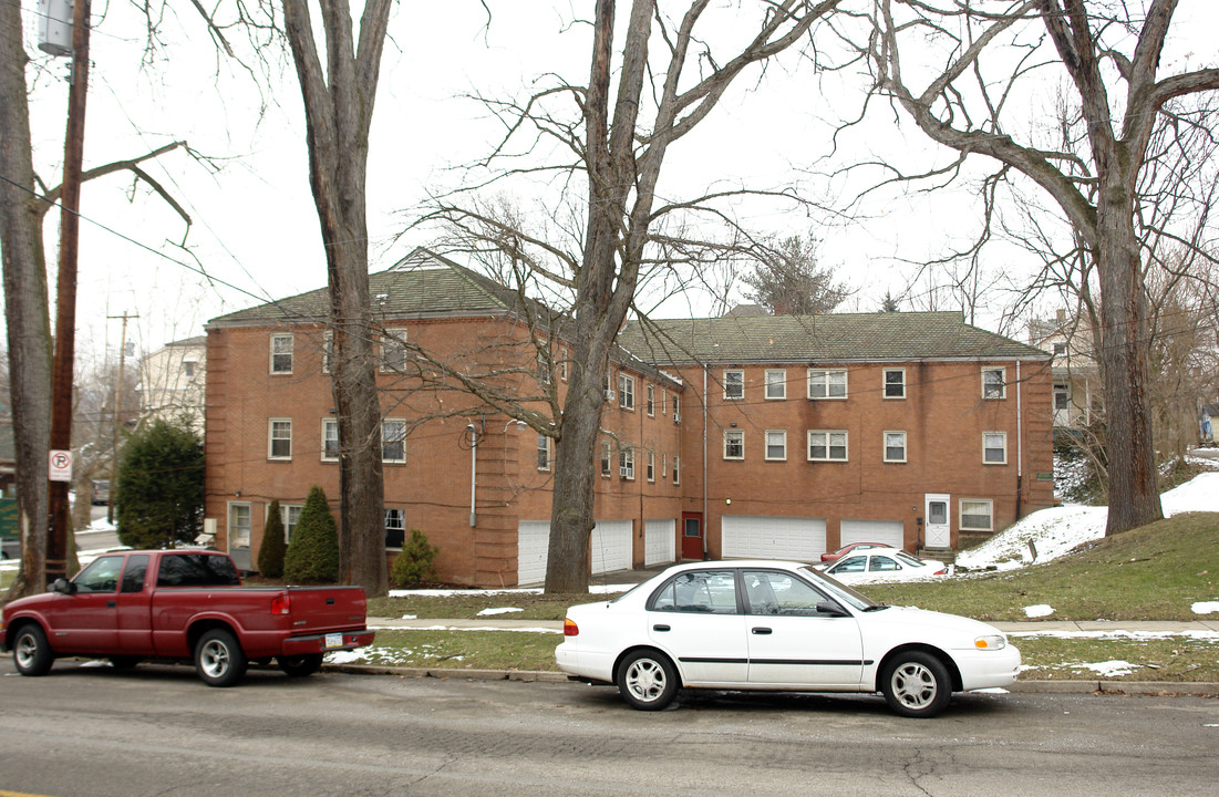 419 5TH Ave in Oakmont, PA - Building Photo