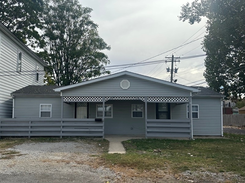 117 Henry St in East Alton, IL - Building Photo