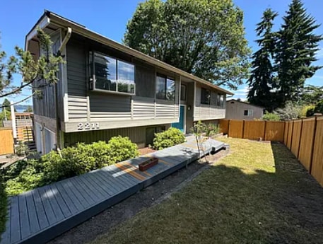property at 2211 Dogwood St NE