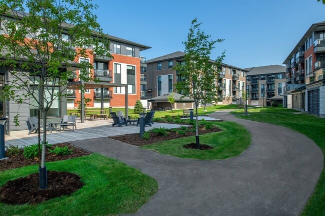 Wateridge Village Luxury Rentals in Ottawa, ON - Building Photo - Building Photo