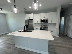 5296 Gillot Blvd in Port Charlotte, FL - Building Photo - Building Photo