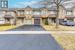 2266 Arbourview Dr in Oakville, ON - Building Photo
