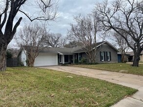 2009 Exeter St in Irving, TX - Building Photo - Building Photo