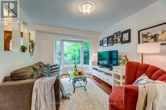 198 Chalmers St in Oakville, ON - Building Photo - Building Photo