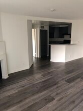 1200 Mansfield N Ave, Unit 307 in Los Angeles, CA - Foto de edificio - Building Photo