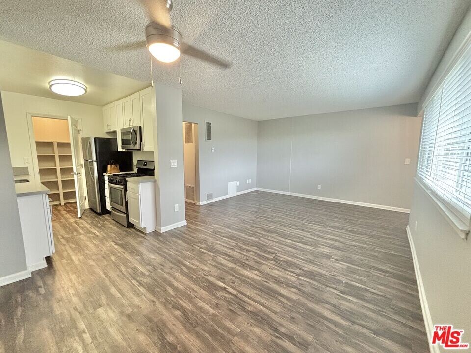 1804 N Alvarado St-Unit -5 in Los Angeles, CA - Building Photo