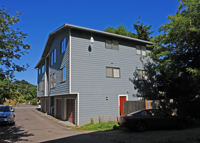 9726 6th Ave NW in Seattle, WA - Foto de edificio - Building Photo