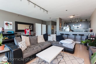 757 N Orleans St, Unit # 01205 in Chicago, IL - Building Photo - Building Photo