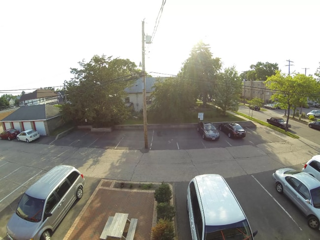 2222 Central Ave NE in Minneapolis, MN - Building Photo - Building Photo