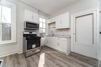 66 13th St in Troy, NY - Foto de edificio - Building Photo