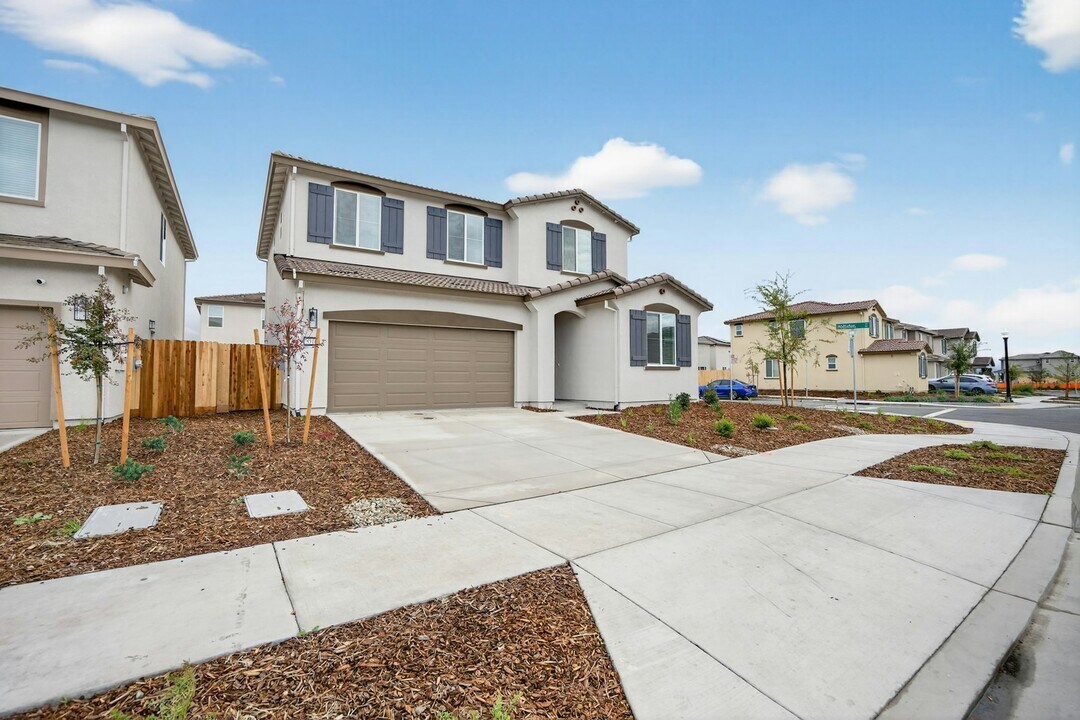 5316 Allentown Wy in Sacramento, CA - Foto de edificio